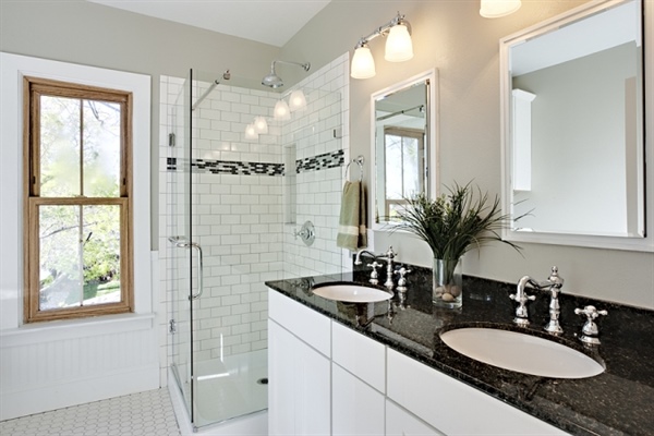 4 Reasons to Hire a Professional for Your Bathroom Remodel