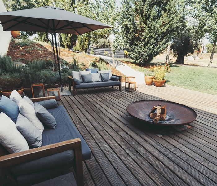 Best Decking Materials for Harsh Winters: A Comprehensive Guide