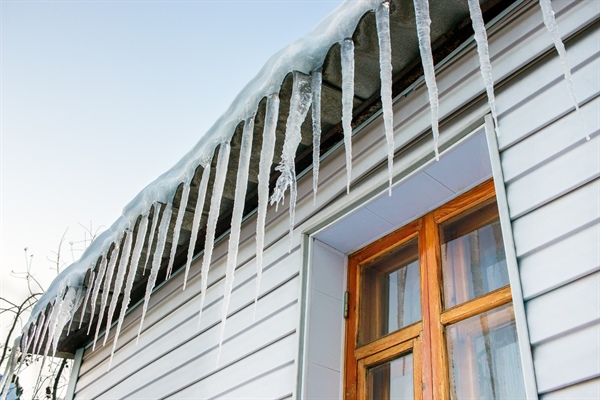 How Minnesota’s Harsh Climate Impacts Exterior Paint Longevity
